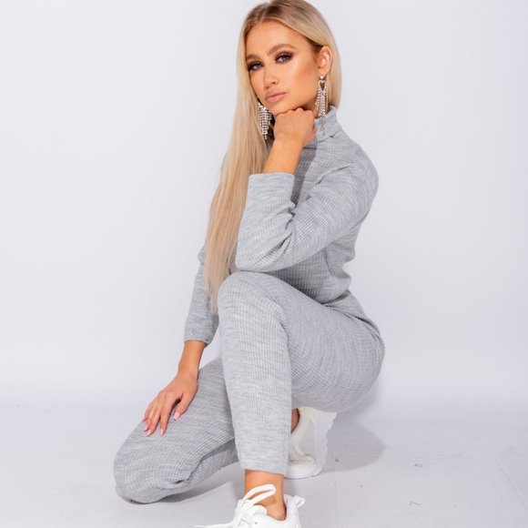 Gray Turtle Neck Crop Top and Leggings Pants Set - Picture 2 of 8